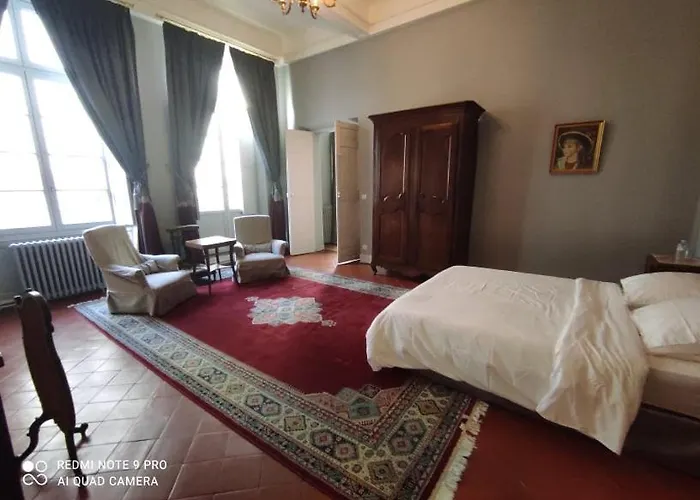 Le Logis Barbes Apartment