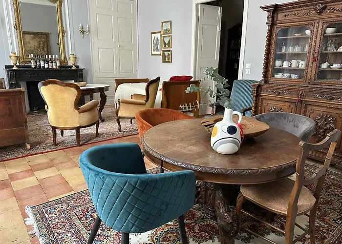 Le Logis Barbes Apartment *